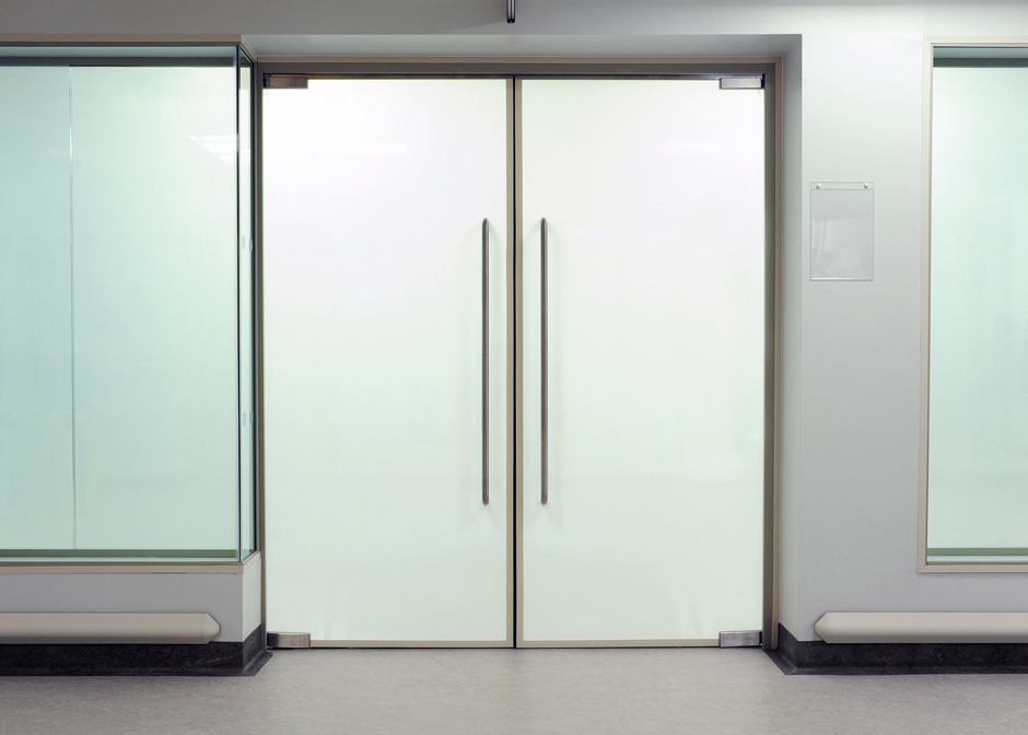 Electrified switchable privacy glass